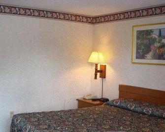 Budget Lodge - Newton Falls