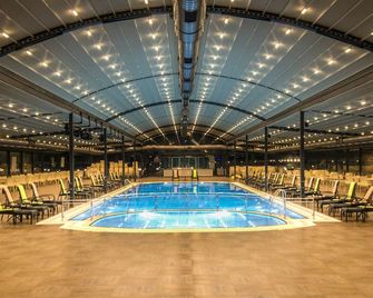 Babillon Hotel Spa & Restaurant - Rize - Piscina