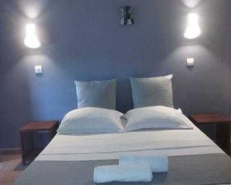 Courbaril Hôtel - Les Trois-Îlets - Bedroom