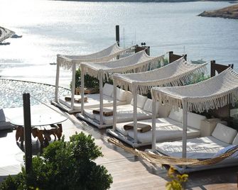 Aigis Suites Kea - Korissia