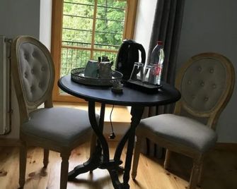 Les Chambres D'hotes Les Délices de Lavoûte - Lavoûte-sur-Loire - Dining room
