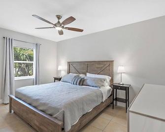 The oasis near the cruise & airport - By Avi - Fort Lauderdale - Kamar Tidur