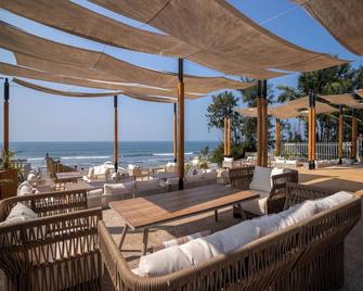 Sibaya Beach Resort, Morjim - Morjim - Patio