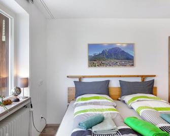 Apartment Biendl - Mittenwald - Bedroom