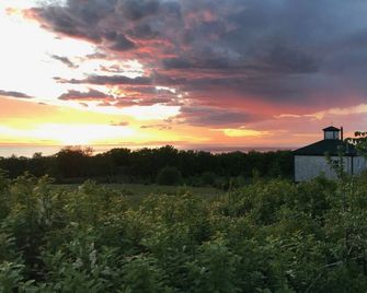 The Juniper Cabin @ The MareGold Retreat - A peaceful escape - Digby - Outdoor view