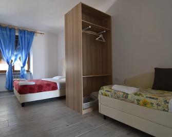 Agritur Michelotti Giancarlo - Arco - Camera da letto
