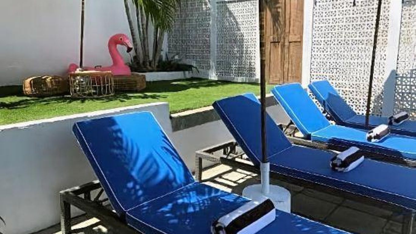 Playgrounds Wave Lodge