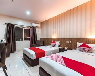 Alia Matraman Syariah - Jakarta - Bedroom