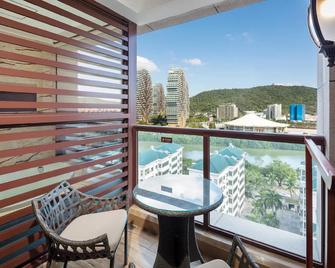 Sanya Yuexin Tomorrow Hotel - Sanya - Balkon