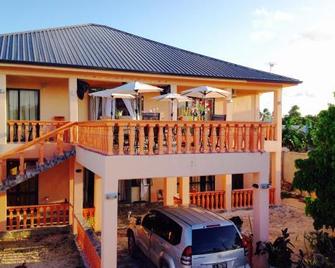 Paradise First Hotel - Nukualofa