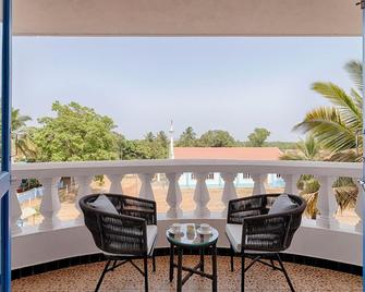 Azalea by Stone Wood Premier - Varca - Balkon