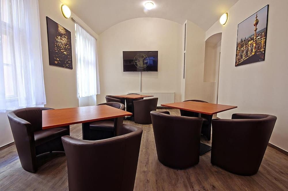 فندق زلاتا فاها