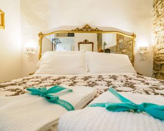 Specciu Cozy Apartment - Vernazza - Bedroom