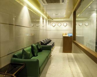 Hotel Nexus Inn - Near Nesco - Bombay - Lobby