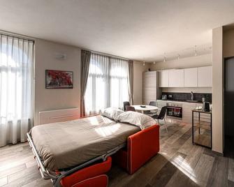 Residenza Cavour - Appartamento A - Tirano - Habitación