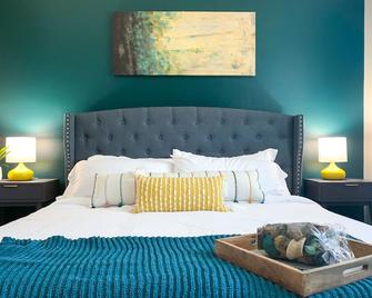 Stylish, New & Clean 1b Apt W/ King Bed+pool+gym+parking - Beaverton - Bedroom