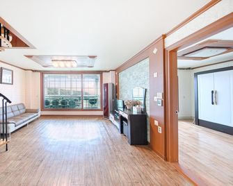 Ganghwa Ara Pension - Hwado-myeon - Sala de estar