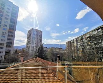 Elate Plaza Business Hotel - Sofia - Outdoor view