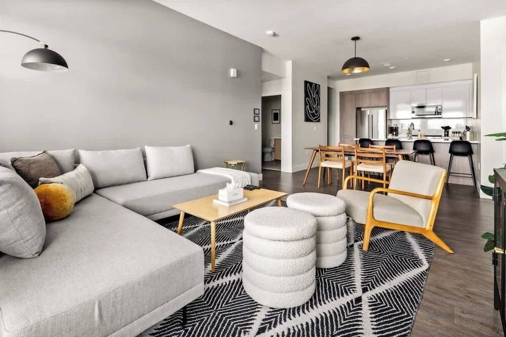 New! Sprawling Floor Plan - Central Lohi - Peloton - دنفر (كولورادو) - غرفة معيشة