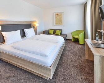 Hotel Gasthof Zum Rössle - Heilbronn - Bedroom