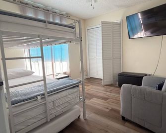Conveniently Located Cozy Home - Ocoee