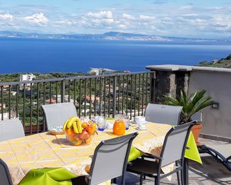 Agriturismo La Lobra - Massa Lubrense - Balcón