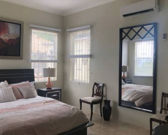 Apartamento en Bahía de Montego Jamaica - Bahía Montego - Habitación