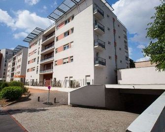 Apparthotel Privilodges Lyon Lumière - Lyon - Building