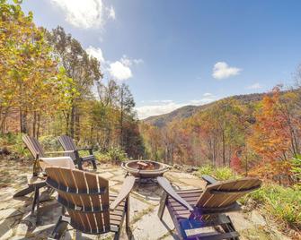 Secluded Lenoir Cabin 4 Mi to Dtwn Blowing Rock - Lenoir - Patio