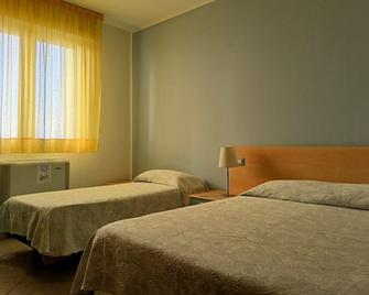 Hotel Ariston Imperial - Comacchio - Schlafzimmer