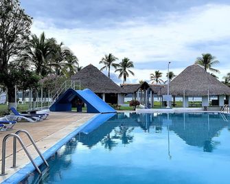 Club Bahia Beach Resort, Punta Chame, Panama - Punta Chame - Piscina