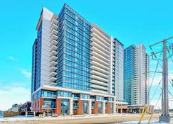 1BR Modern Condo - King Bed and Stunning City View - Kitchener - Bâtiment