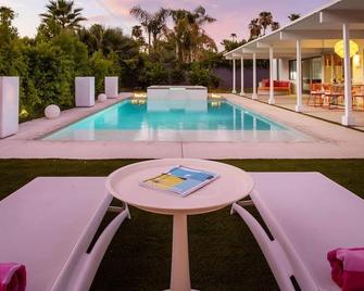 As Seen On Hgtv Desert Flippers The Pink Door - Palm Springs - Zwembad