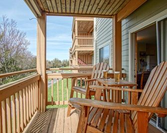 Summit 106C 3Br: Condo - Snowshoe - Ban công