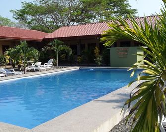 Comfortable Room with 2 beds and A/C in Jacó bech, Costa Rica - Tárcoles - Piscina