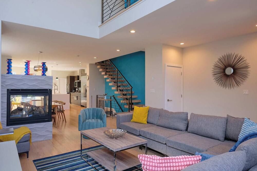 Spacious 5-bedroom house with WiFi, AC in walkable LoHi Denver - Denver - Sala de estar