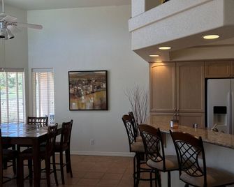 Sunset Oasis - Fort Mohave - Dining room