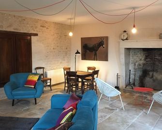 Gite du potager, Gite 2 to 5 bedrooms - Azay-le-Brûlé - Living room