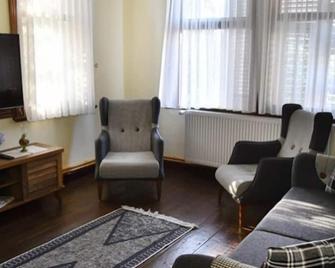 Rasimbey Kosku - Büyükada - Living room