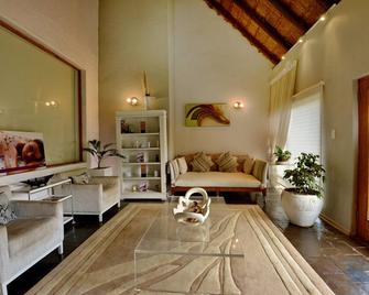 Kingfisher Villa - Bela-Bela - Soggiorno