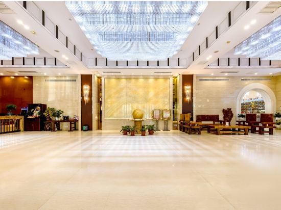 Tomorrow Wuzhou Hotel (Beijing West Railway Station Lize Business District)