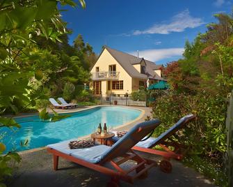 The Resurgence - Motueka - Piscina