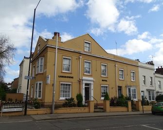 The Lansdowne - Leamington Spa - Building