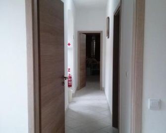 Room Ghetto - Korčula - Pasillo