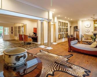 Blue Mountain Luxury Lodge - Hazyview - Wohnzimmer