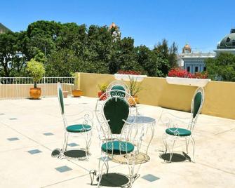 Hostal Colonial - Sucre - Balcony