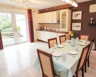 Cúlánn - Clifden - Dining room