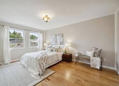 4 bed Cozy Basement Apartment with Massage, Gym, Billiards Facilities - Whitby - Habitación
