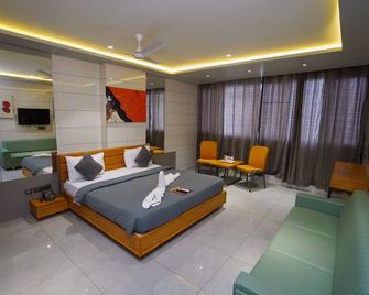 Hotel Sunshine - Rajkot - Ložnice