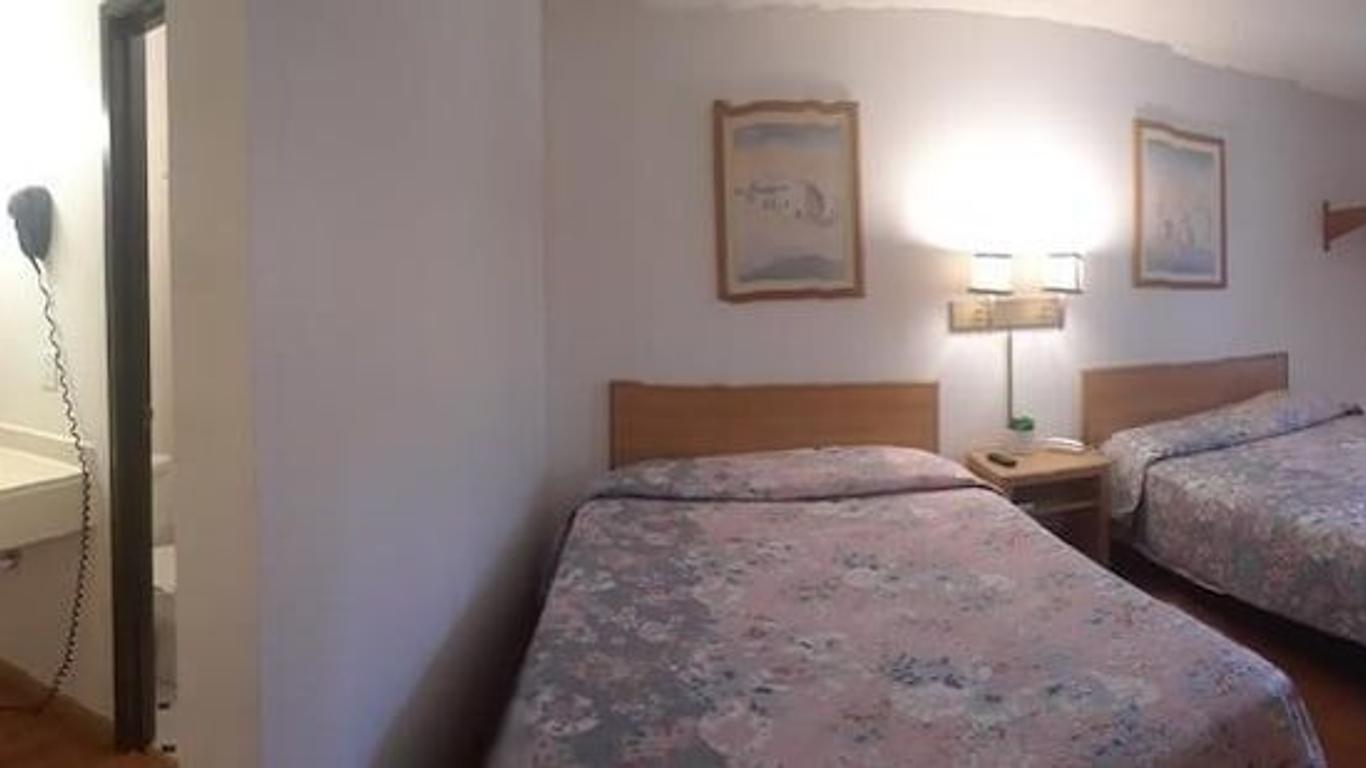 Manitou Inn & Suites at Pikes Peak